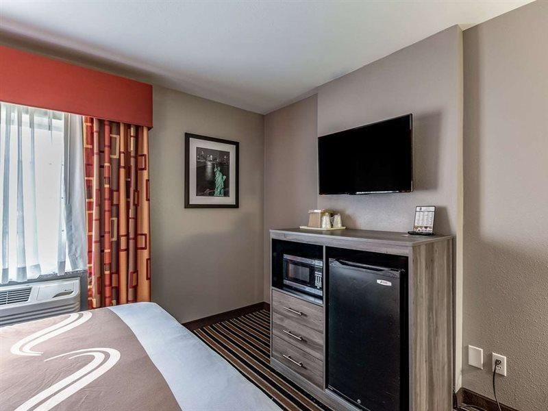 Quality Suites I-44 Талса Экстерьер фото